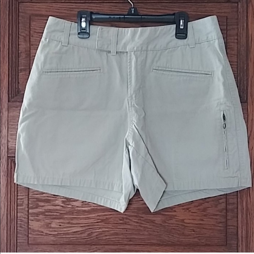 Woman's shorts